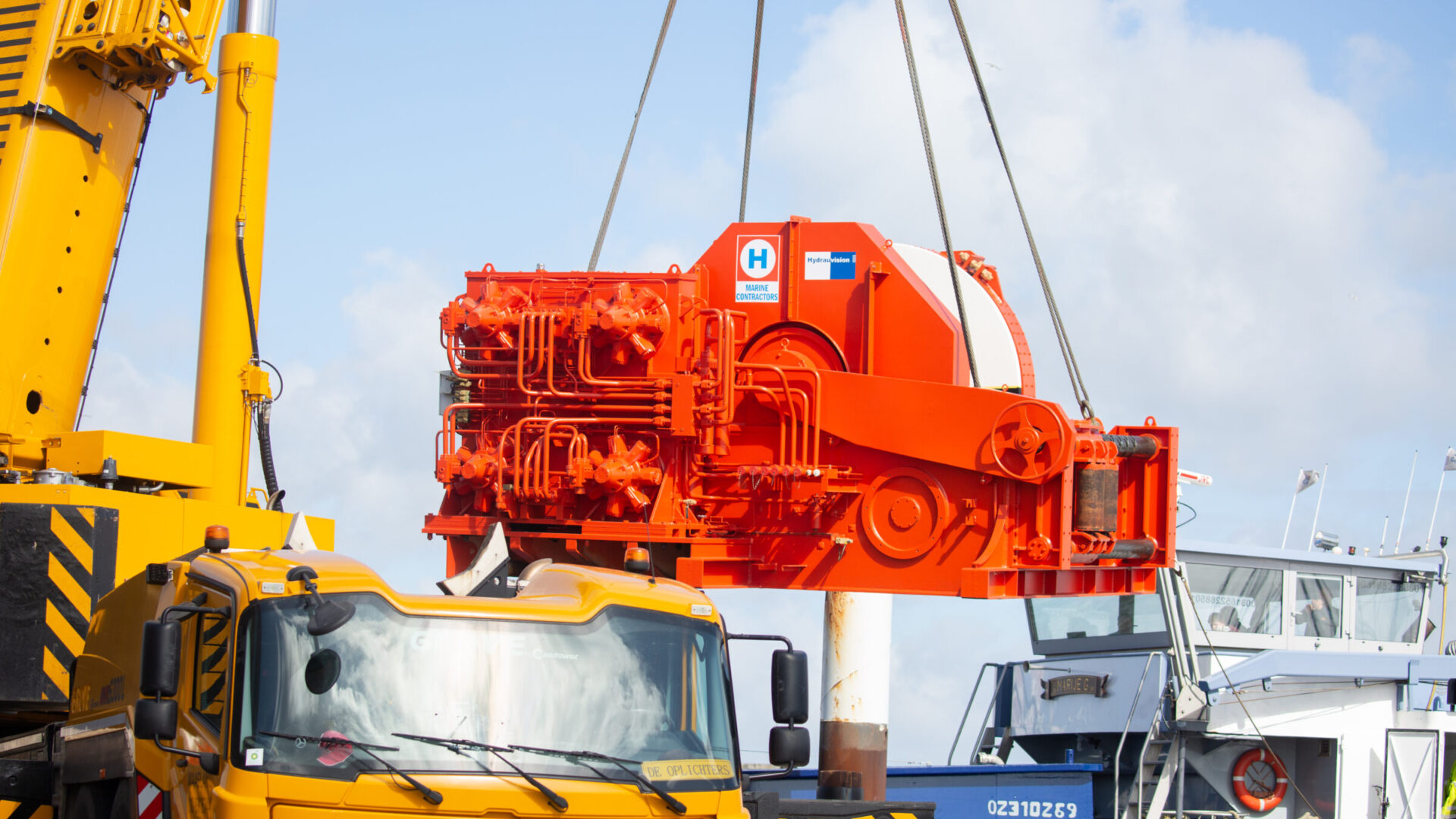 Mooring winches transport