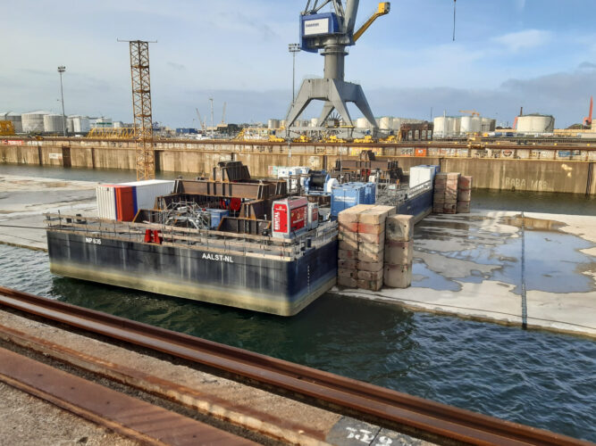 Afzinken tunneldeel Maasdeltatunnel Blankenburgverbinding